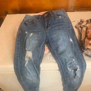 Aeropostale size 4 distressed jeans. Worn twice.